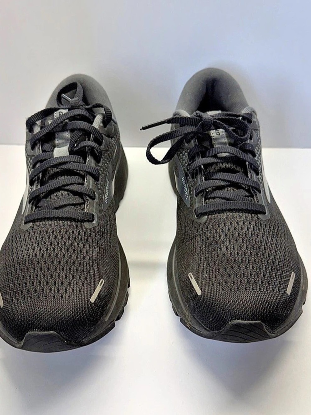 Brooks Ghost 14 Black Athletic Shoes US 10
